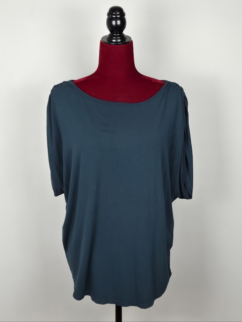 Universal Standard Deep Sea Helena Divine Jersey Gathered Tee (size Small/14-16)